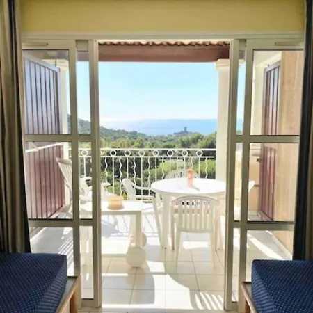 2p With Pool Near The Sea Saint-Raphaël