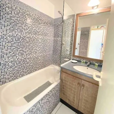 2p With Pool Near The Sea Appartamento Saint-Raphaël