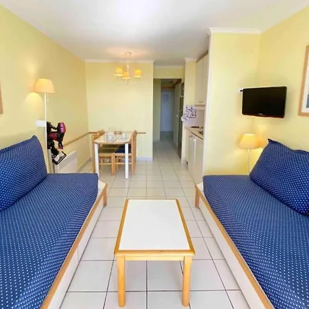 2p With Pool Near The Sea * Saint-Raphael (Var)