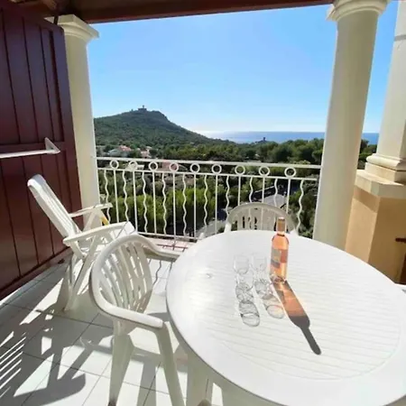 Apartment 2P With Pool Near The Sea