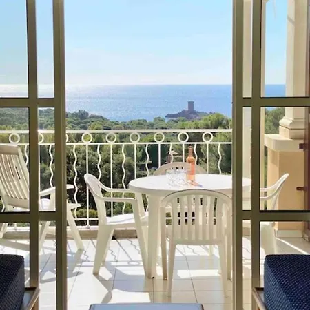Apartment 2P With Pool Near The Sea *