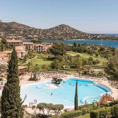 Apartment 2P With Pool Near The Sea * Saint-Raphael (Var)